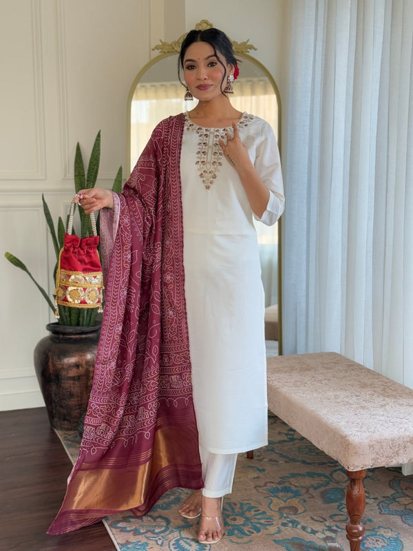 jiya's Embroidery Kurti Set.