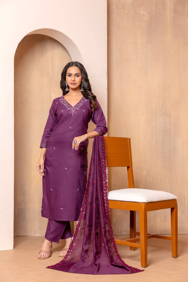 Dolly's New Design Kurti Set.