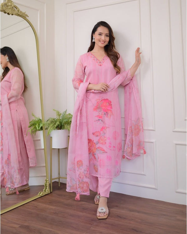 Laxy's Primium Collaction Kurti Set.